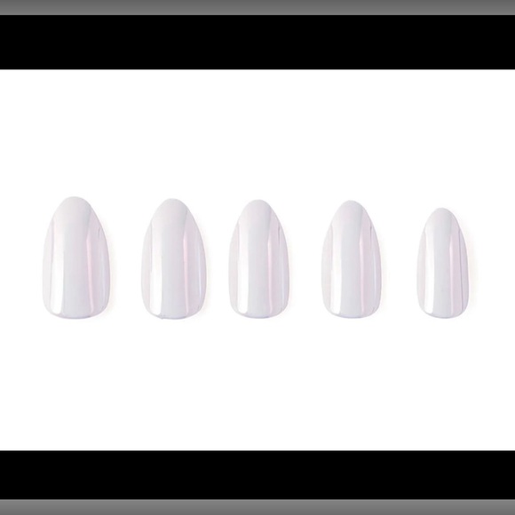 MOONLIGHT Short Almond Press On Nails Glamnetic - Picture 3 of 7